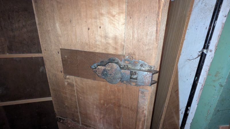 Zweitüriger Renaissance-Schrank aus Eiche, zweiteilig 1580 - 1620 – Bild 20