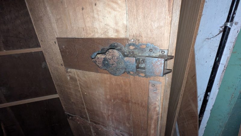 Zweitüriger Renaissance-Schrank aus Eiche, zweiteilig 1580 - 1620 – Bild 24